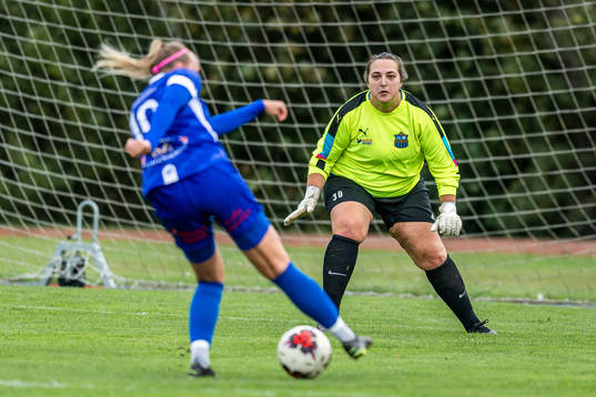 Lilla Torgs målvakt Alice Golding