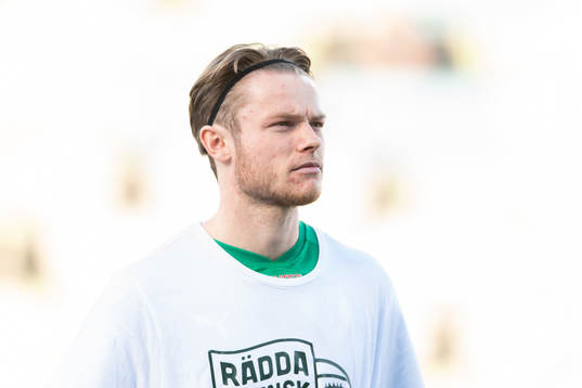Jönköpings Daniel Ljung vid lineup innan fotbollsmatchen