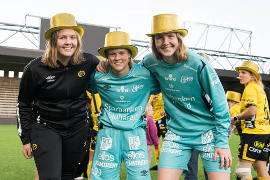 Elfsborgs målvakter Sanna Öjersson, Rebecka Wikander och