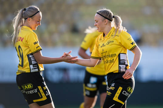 Elfsborgs Matilda Ståhlbom Karlsson och Evelina Brink