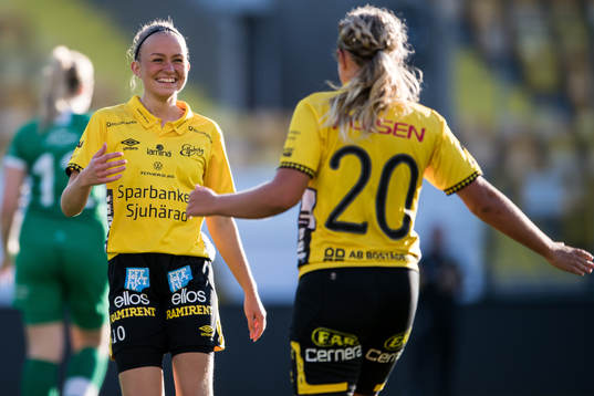 Elfsborgs Matilda Ståhlbom Karlsson jublar