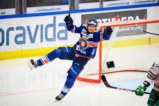 Växjös Pontus Holmberg jublar