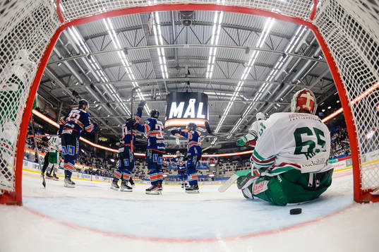 Växjös spelare jublar