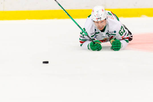 Rögles Leon Bristedt faller