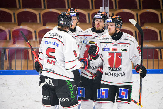 Örebros Stefan Warg  , Rodrigo Abols, Emil Larsson och