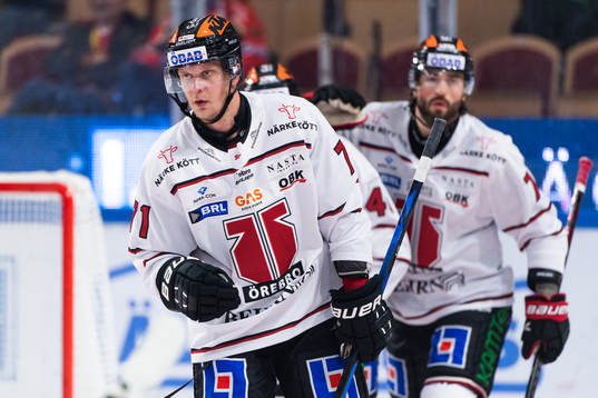 Örebros Juuso Puustinen jublar