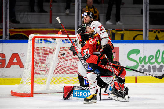 Örebros Daniel Björkman och Luleås Brendan Shinnimin