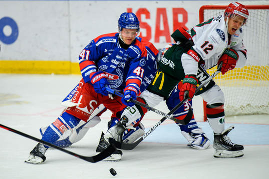 Oskarshamns Johan Johnsson och Frölundas Max Friberg