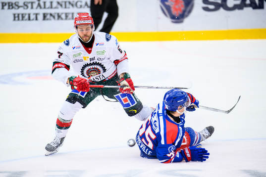 Frölundas Jacob Nilsson och Oskarshamns David Quenneville