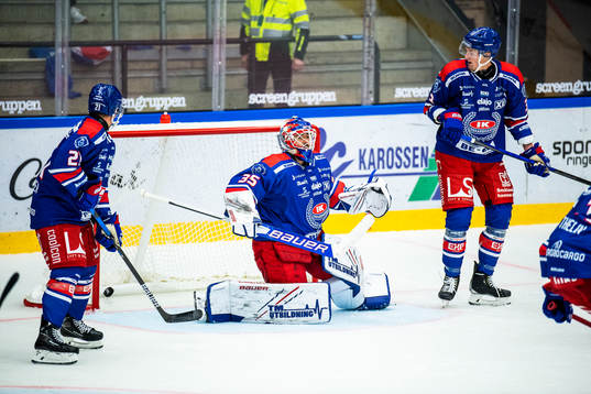 Frölundas Jens Olsson (ej i bild) gör 1-1 bakom