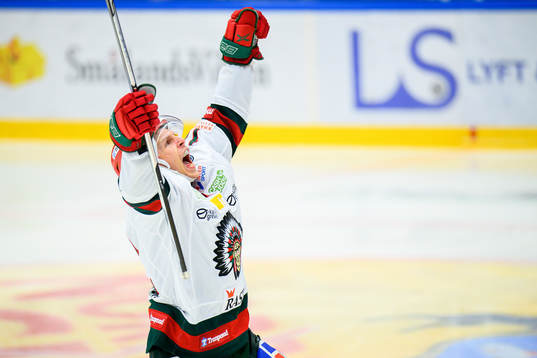 Frölundas Max Friberg jublar