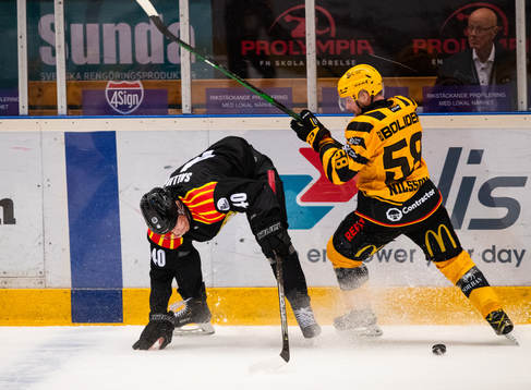 Brynäs Tomi Sallinen och Skellefteås Oskar Nilsson
