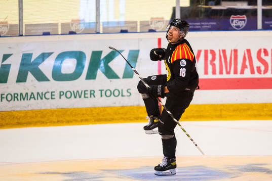 Brynäs Anton Rödin jublar