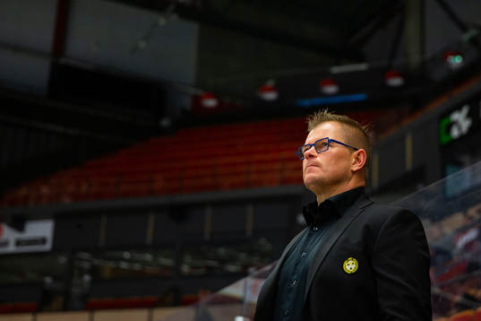 Brynäs assisterande tränare Ari-Pekka Pajuluoma