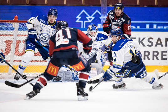 Leksands Alexander Lundqvist och Leksands målvakt Kasimir