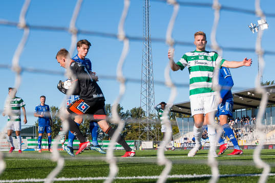 Sundsvalls målvakt Andreas Andersson och Västerås Erik