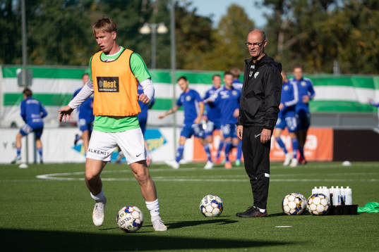 Västerås Emil Skogh innan fotbollsmatchen i Superettan