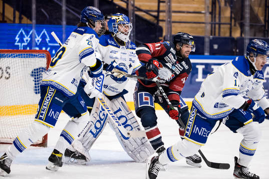 Leksands Lian Bichsel och Linköpings Broc Little framför
