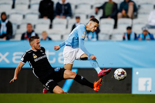 Örebros David Seger och Malmö FFs Anel Ahmedhodzic