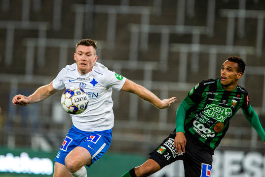 IFK Norrköpings Viktor Agardius och Varbergs Ryan Moon