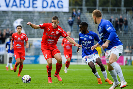 Värnamos Oscar Johansson och Trelleborgs Mohammed Khalid