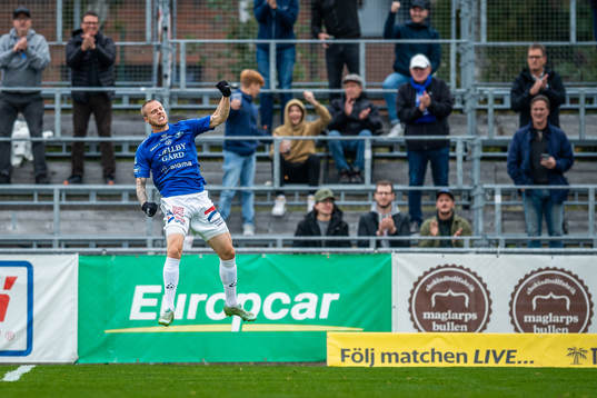 Trelleborgs Mattias Håkansson jublar