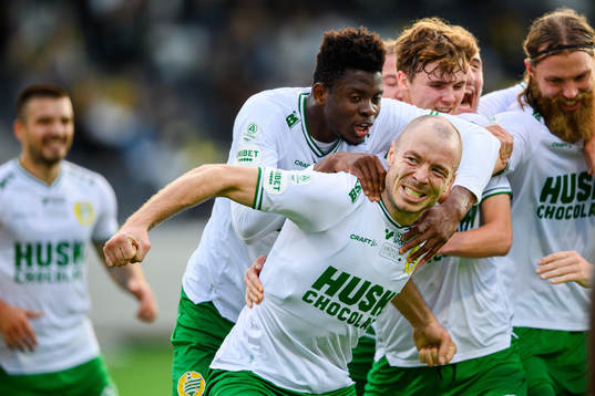 Hammarbys Jon Gudni Fjoluson jublar