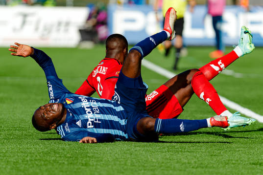 Djurgårdens Edward Chilufya har ont