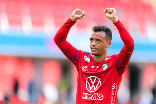 Östers Marc Rochester Sörensen jublar