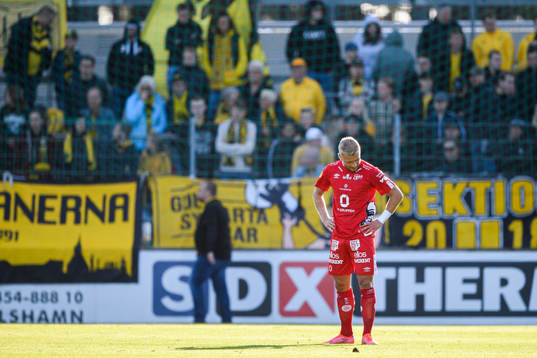 Elfsborgs Simon Strand deppar
