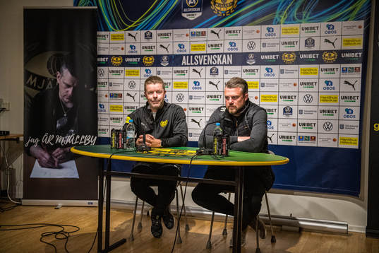 Mjällbys tränare Anders Torstensson och Elfsborgs manager