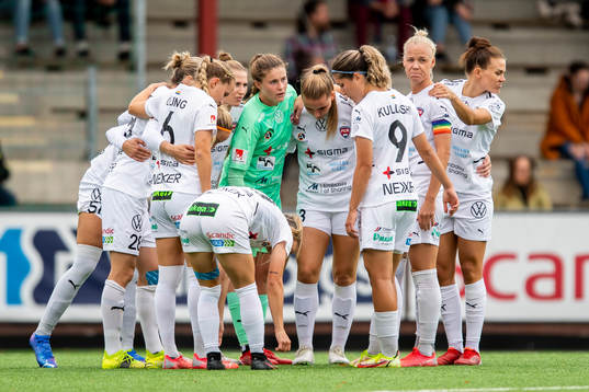 Rosengårds målvakt Teagan Micah  och Caroline Seger