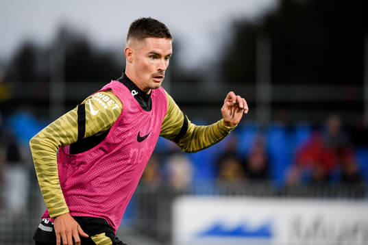 s Mikael Lustig