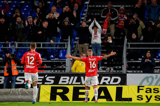 Degerfors Victor Edvardsen jublar