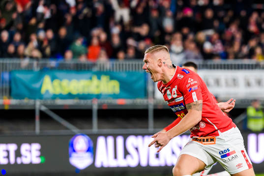 Degerfors Victor Edvardsen jublar
