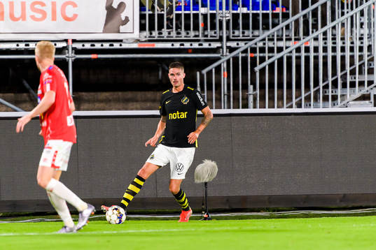 s Mikael Lustig