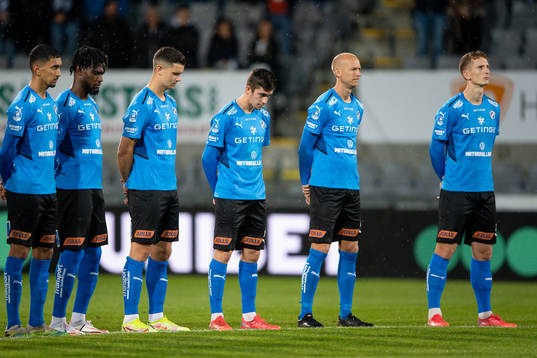 En tyst minut före fotbollsmatchen i Allsvenskan mellan
