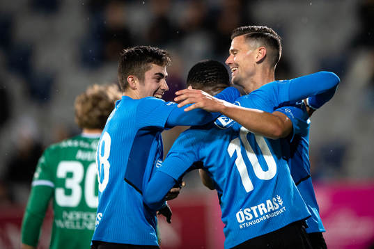 Halmstads Emil Tot Wikström och Marcus Antonsson jublar