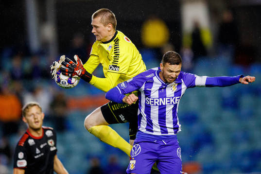 Kalmars Tobias Andersson och IFK Göteborgs Marcus Berg