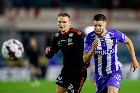 Kalmars Piotr Johansson och IFK Göteborgs Kevin Yakob
