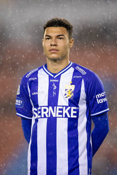 IFK Göteborgs Alexander Jallow innan fotbollsmatchen i