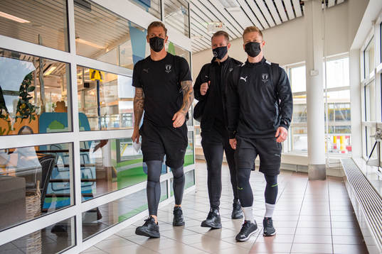 Goalkeeper Johan Dahlin, fysio Jesper Robertsson and Anders