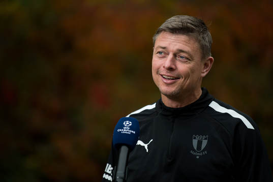 Jon Dahl Tomasson, head coach of Malmö FF is interviewed
