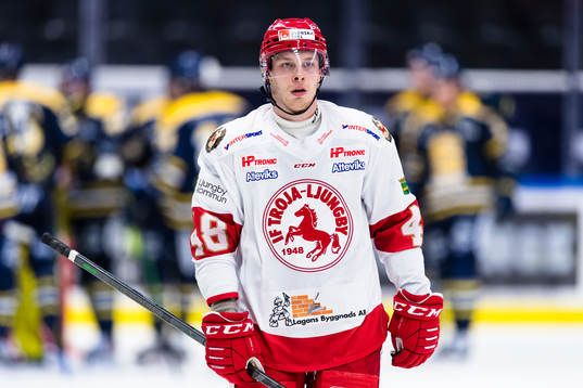 Troja/Ljungbys Julius Vähätalo deppar