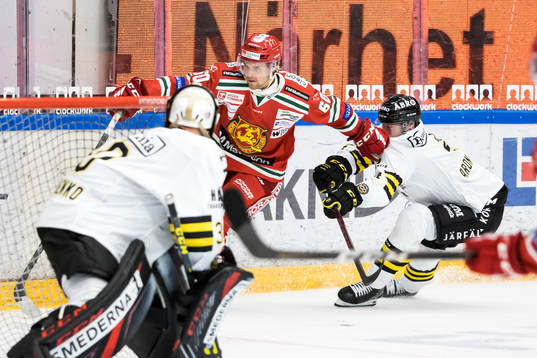 Moras Kalle Miketinac och AIKs Victor Aronsson