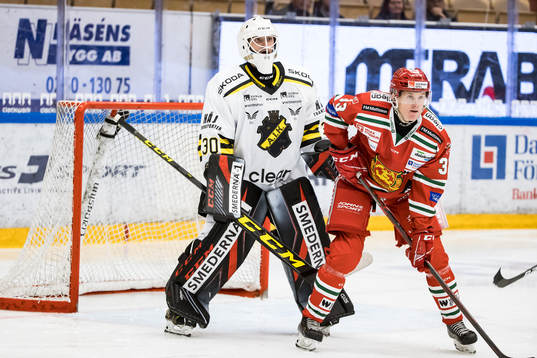 AIKs målvakt Pavel Khomchenko och Moras Filip Björkman