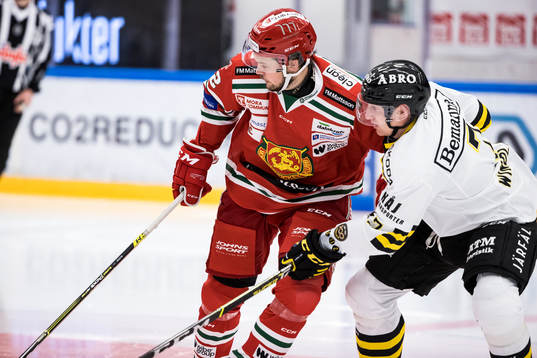 Moras Måns Carlsson och AIKs Filip Windlert