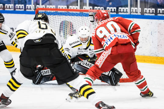 AIKs målvakt Pavel Khomchenko