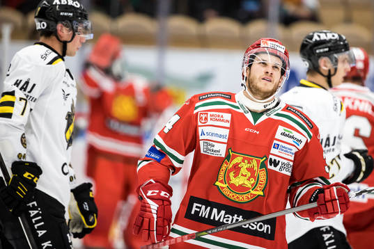 Moras Bobby MacIntyre deppar