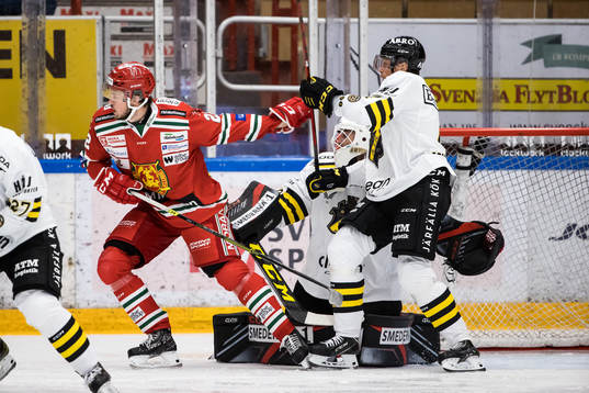Moras Måns Carlsson och AIKs Daniel Torgersson